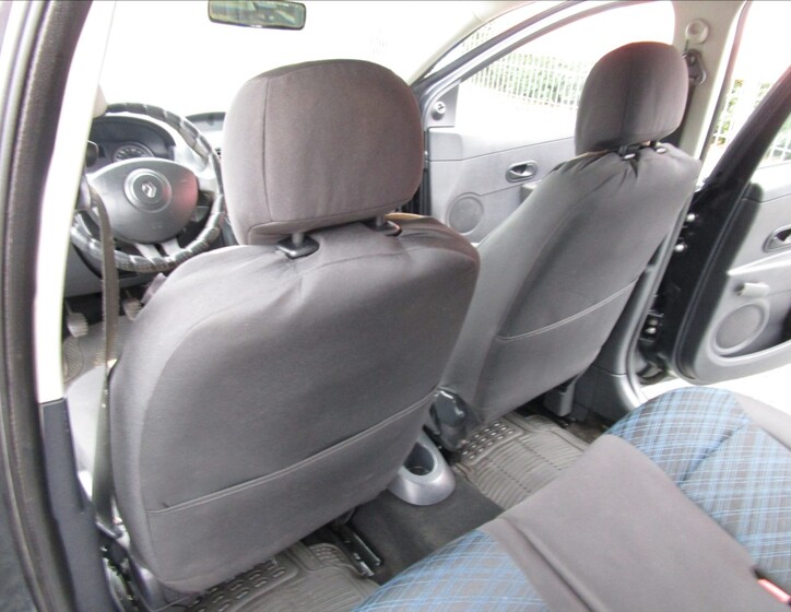 Renault Clio 24