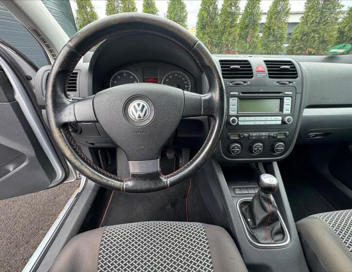 Volkswagen Golf 15