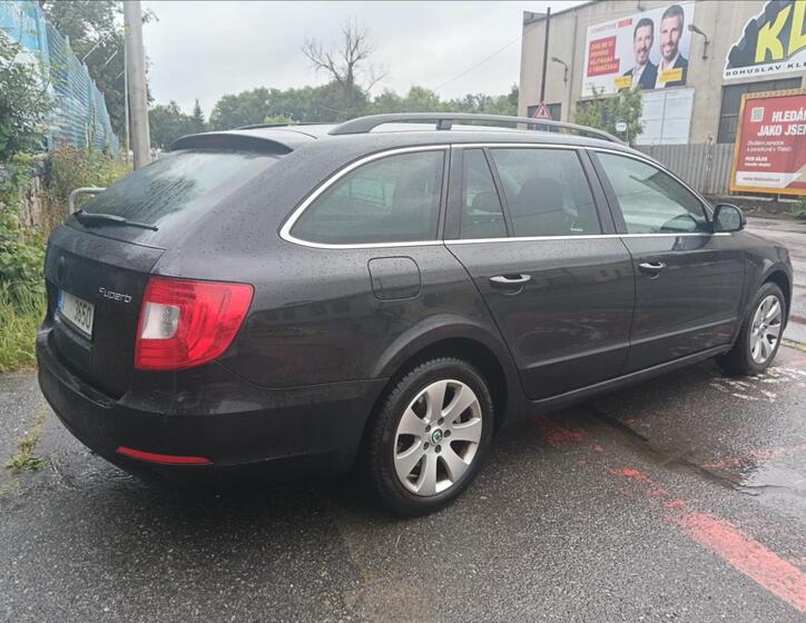 Škoda Superb 11