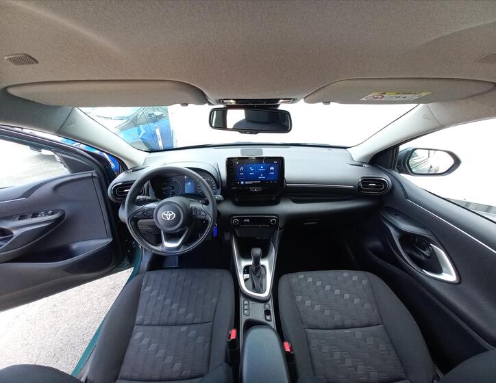 Toyota Yaris 12