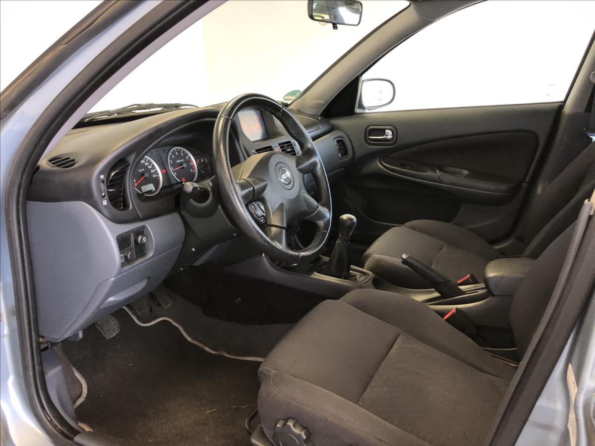 Nissan Almera