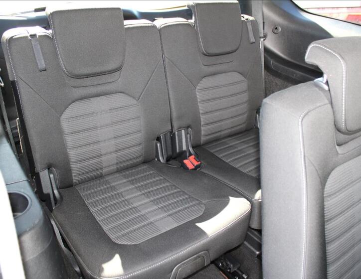 Ford Galaxy 19