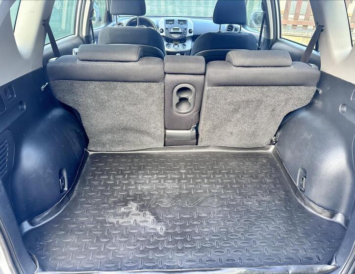 Toyota RAV4 5