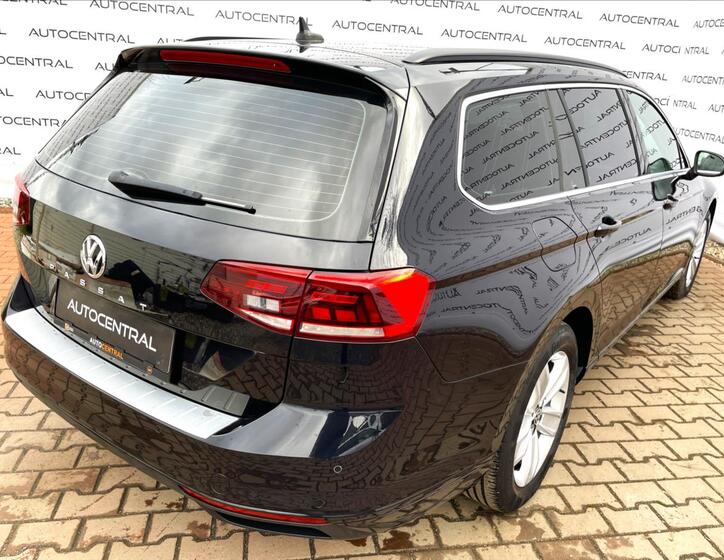 Volkswagen Passat 10