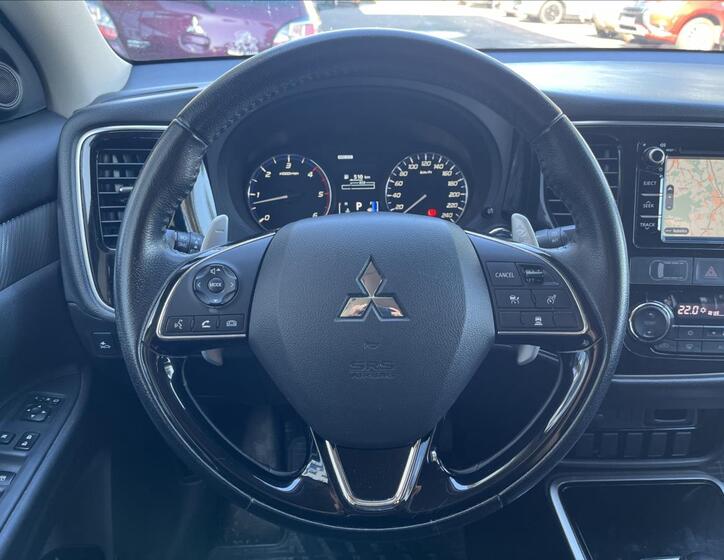 Mitsubishi Outlander 12