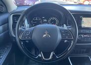 Mitsubishi Outlander 12