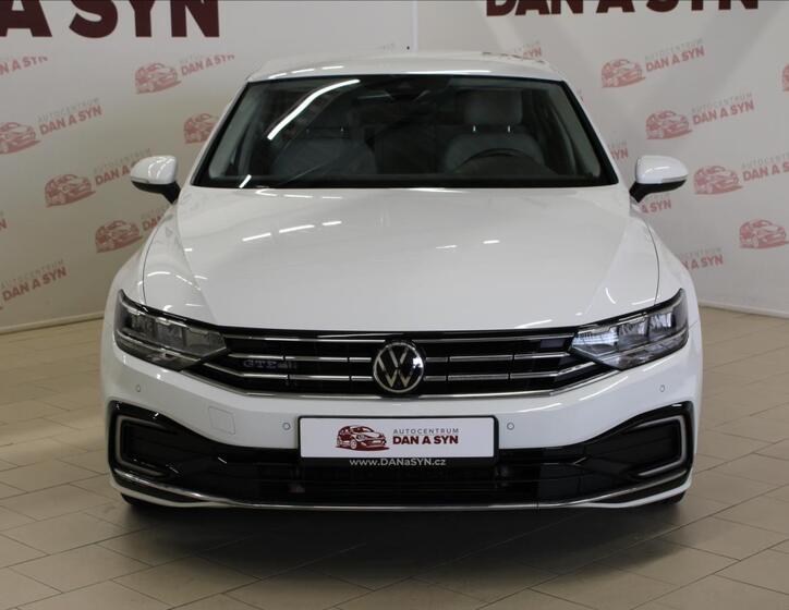 Volkswagen Passat 2
