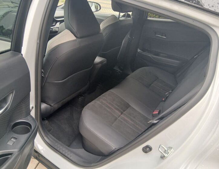 Toyota C-HR 12