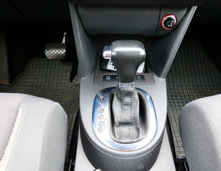 Volkswagen Touran 8