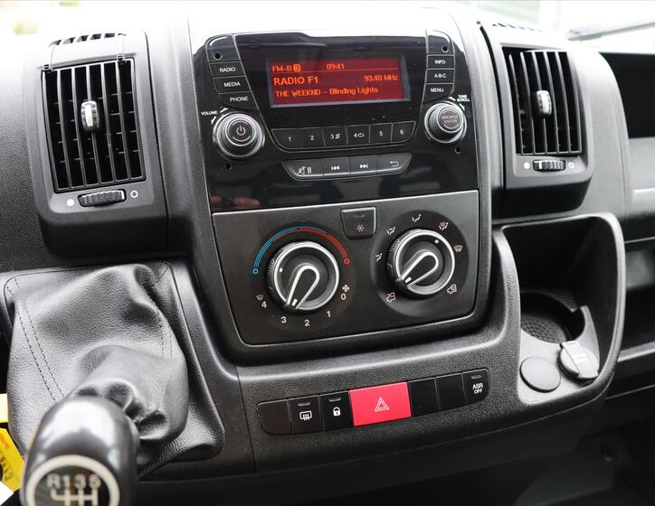 Peugeot Boxer 22