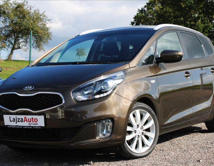 KIA Carens 11