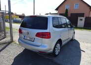 Volkswagen Touran 6