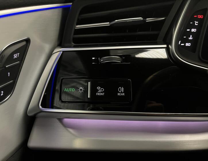 Audi Q8 19