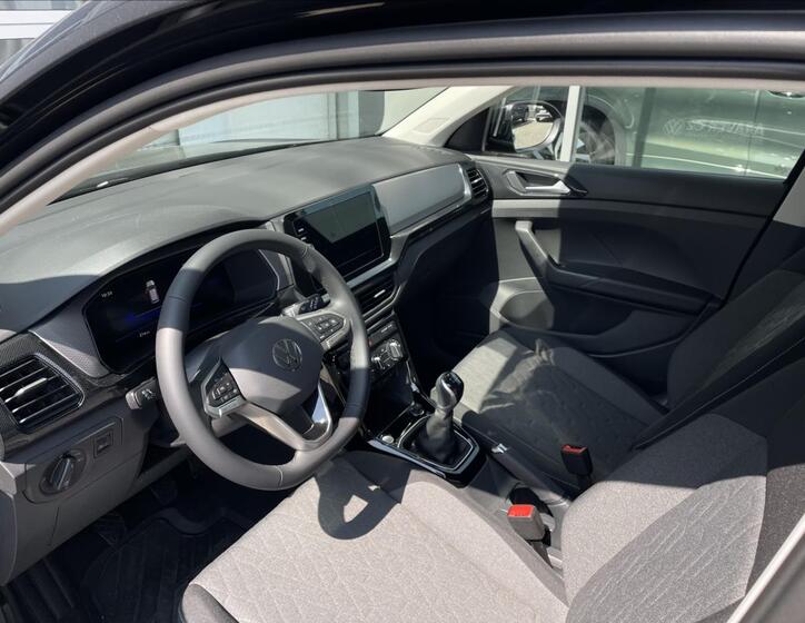 Volkswagen T-Cross 9