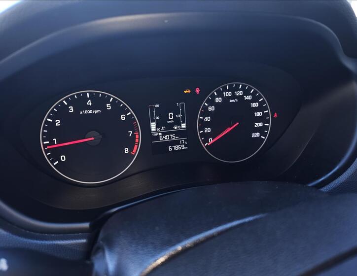 Hyundai i20 8