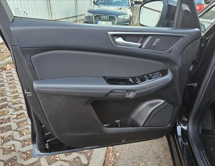 Ford S-MAX 23