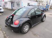 Volkswagen New Beetle 6