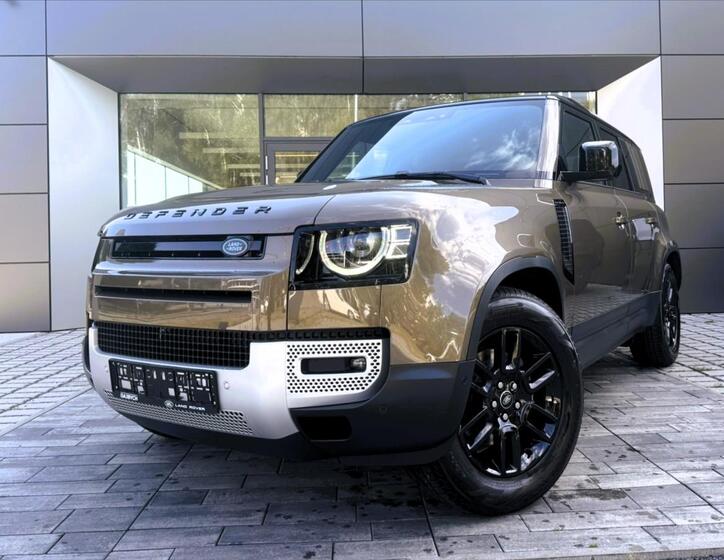 Land Rover Defender 1