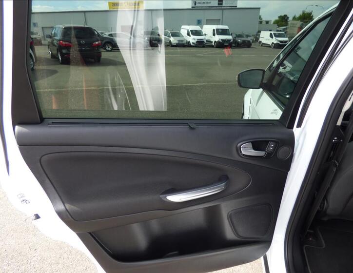 Ford S-MAX 40