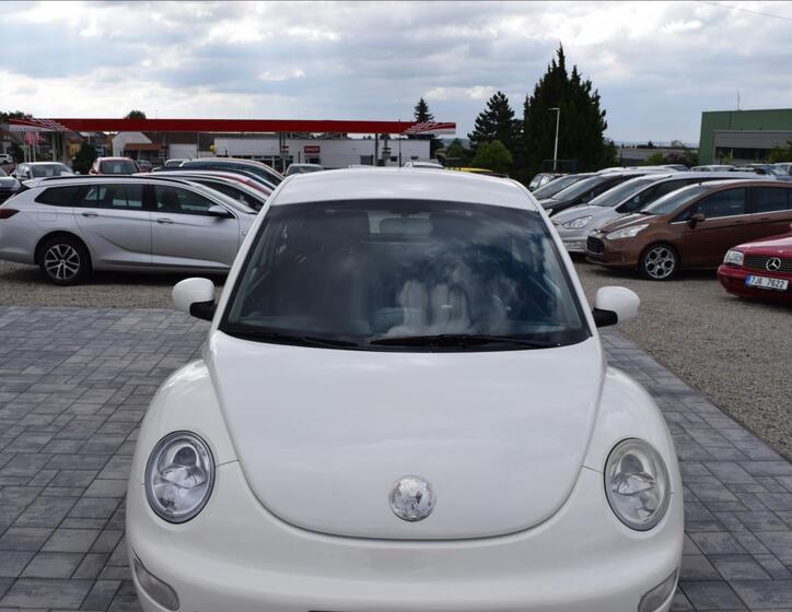 Volkswagen New Beetle 3