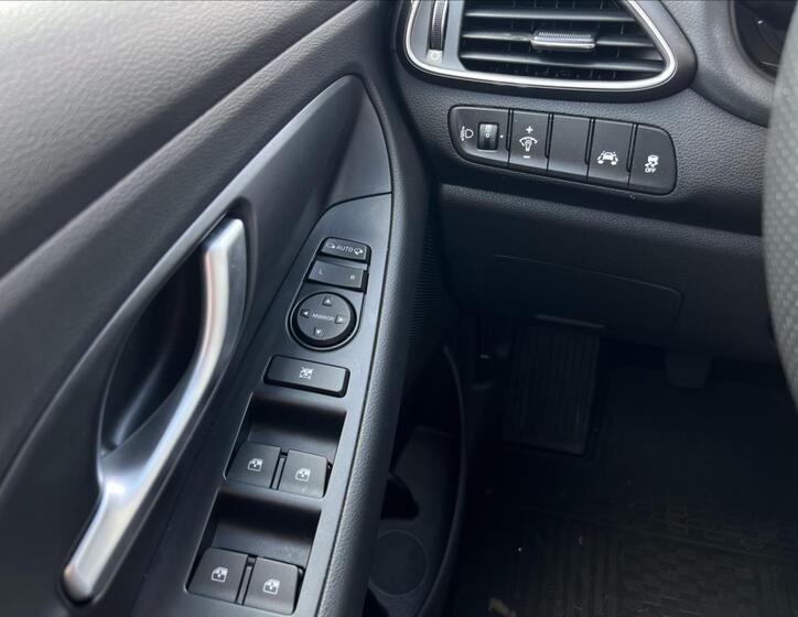 Hyundai i30 20