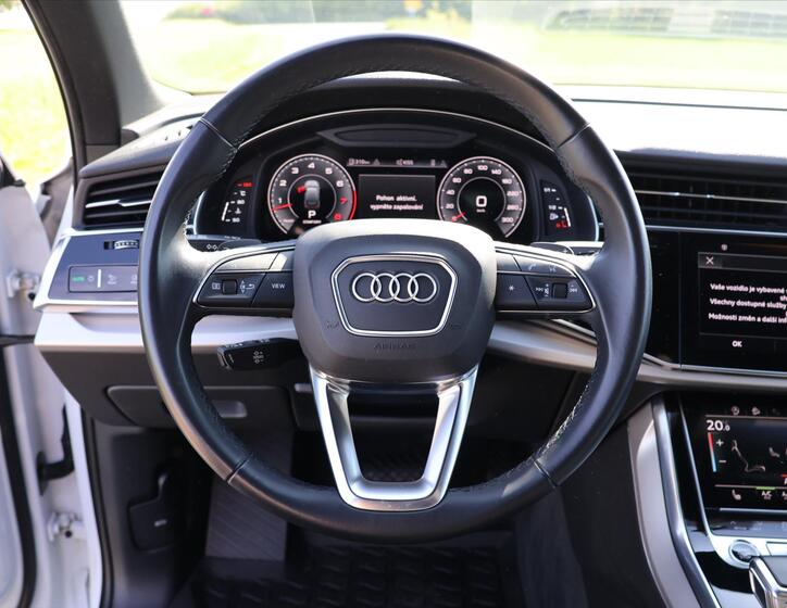 Audi Q7 21