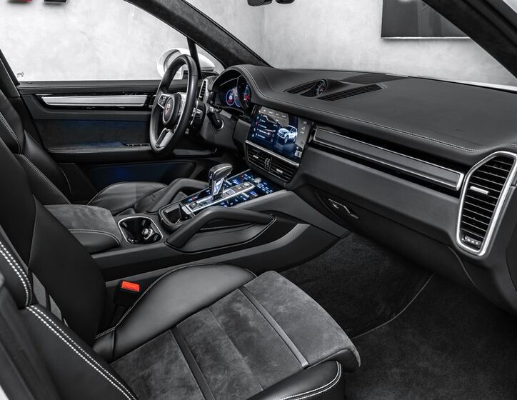 Porsche Cayenne 11