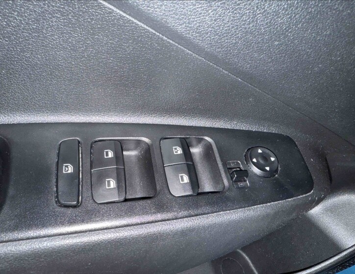 Hyundai i10 18