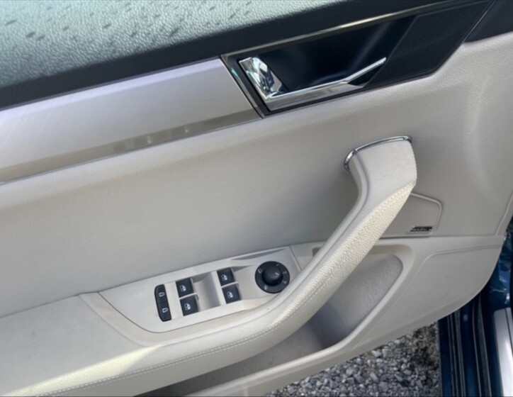 Škoda Superb 11
