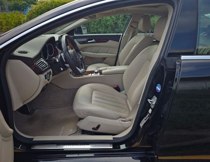 Mercedes-Benz CLS 9