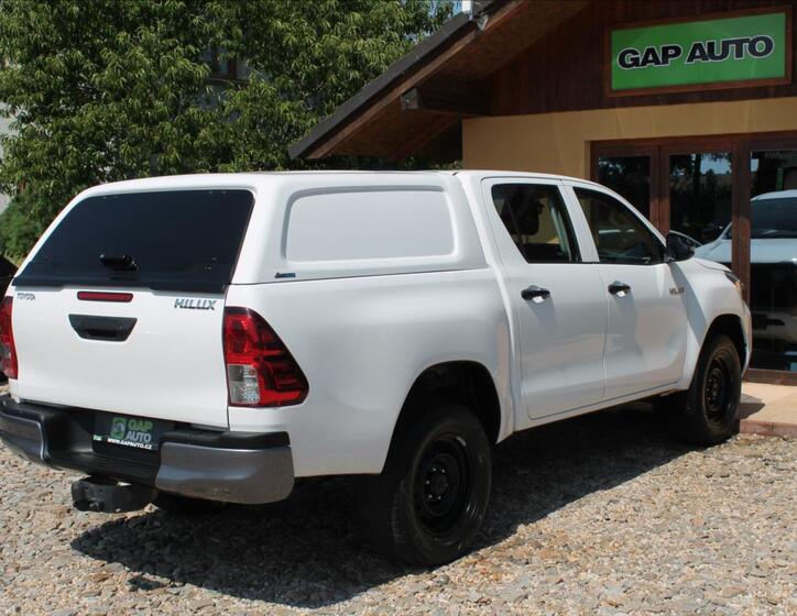 Toyota Hilux 6