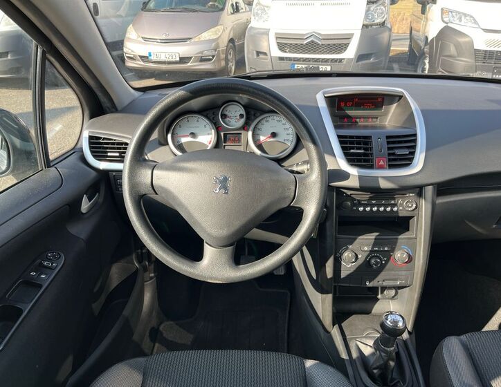 Peugeot 207 8