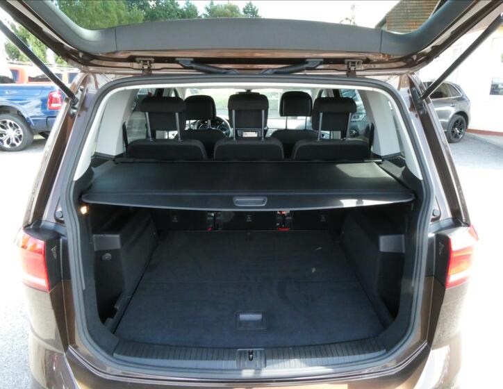 Volkswagen Touran 16