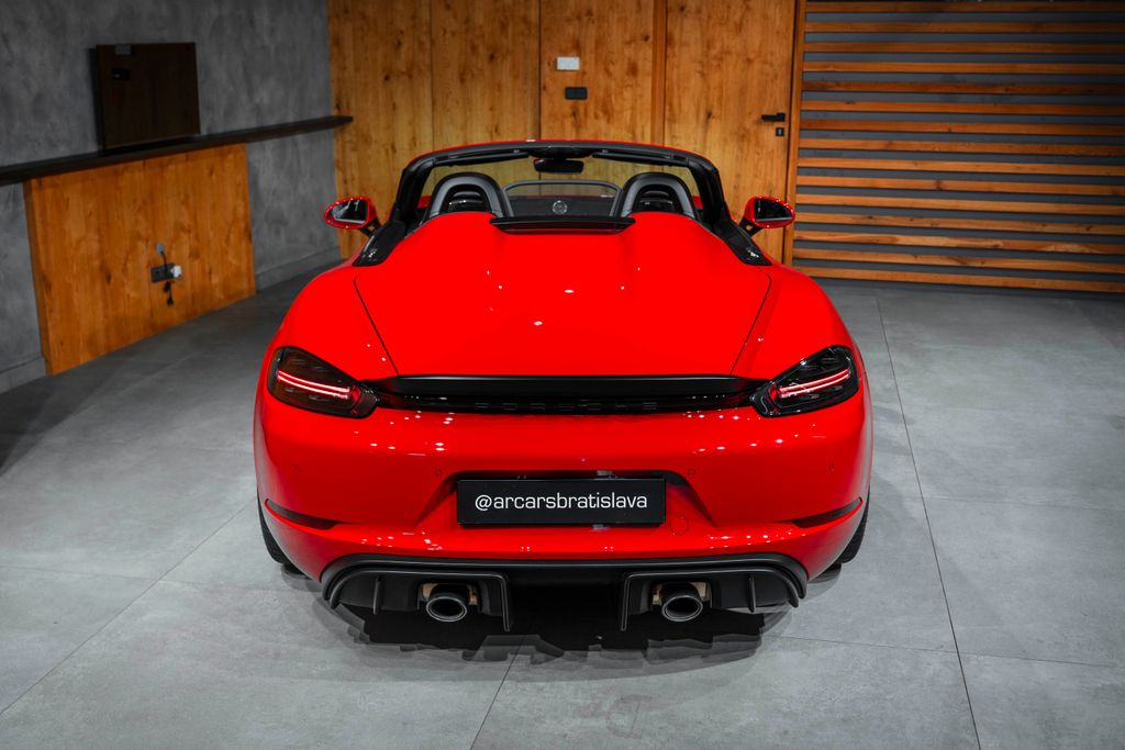 Porsche 718