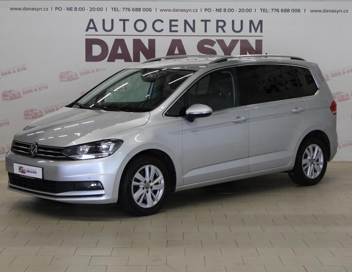 Volkswagen Touran 1