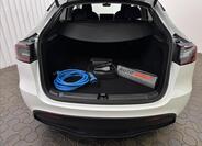 Tesla Model Y 28
