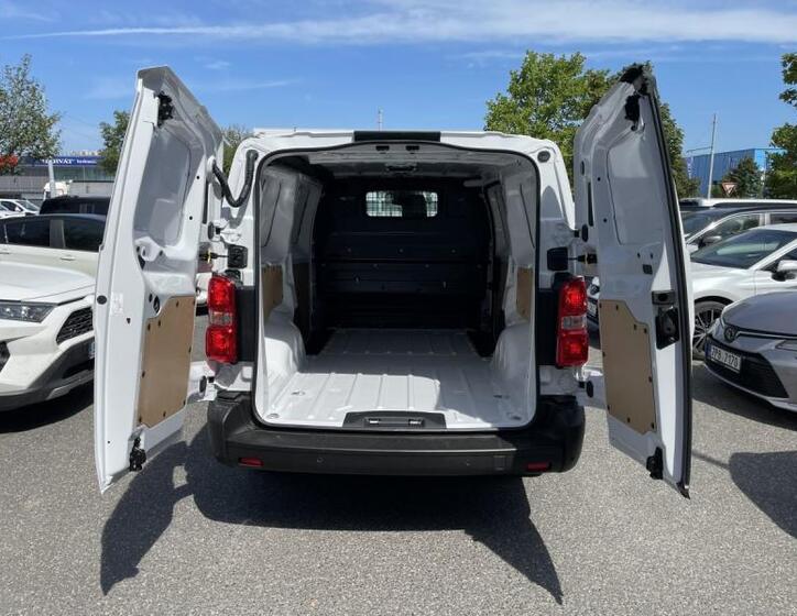 Toyota ProAce 6