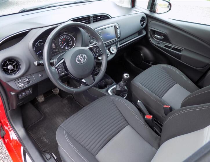 Toyota Yaris 13