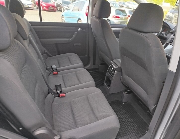 Volkswagen Touran 25