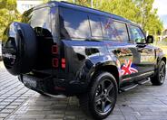 Land Rover Defender 7