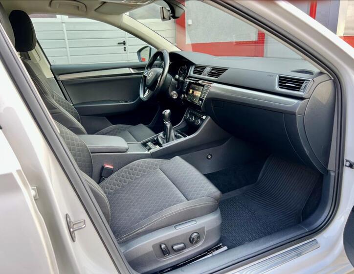 Škoda Superb 21