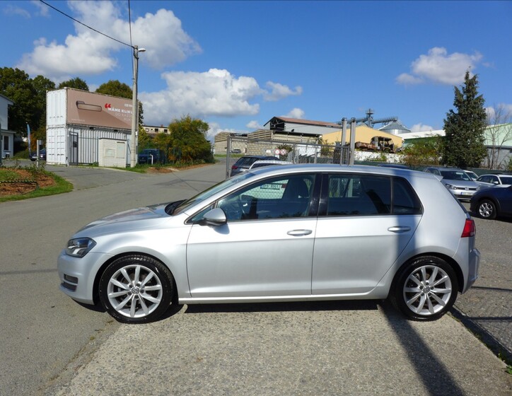 Volkswagen Golf 9