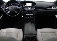 Mercedes-Benz Třídy E 8