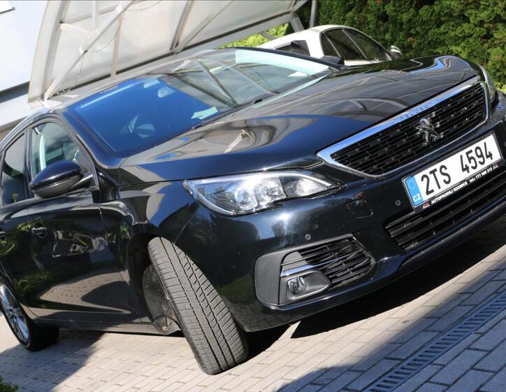 Peugeot 308 8