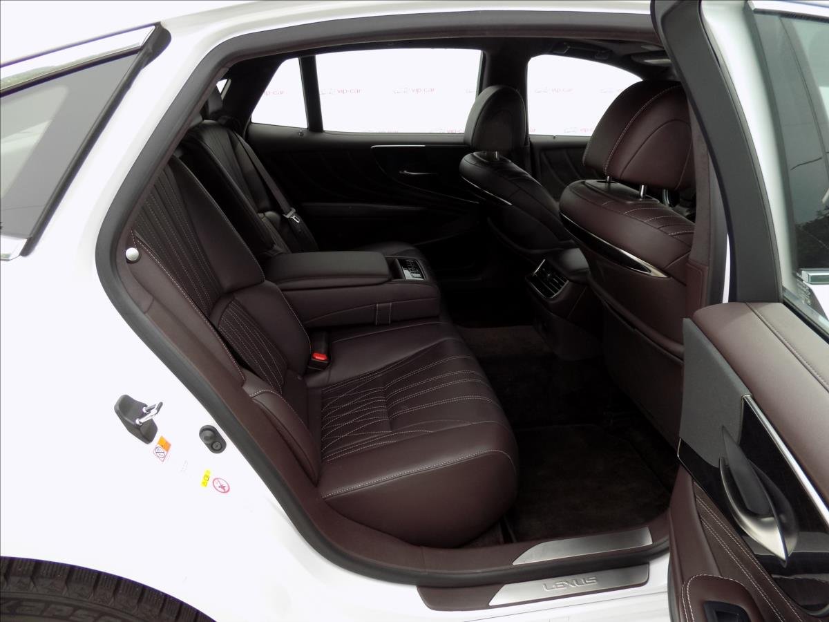 Lexus LS 500