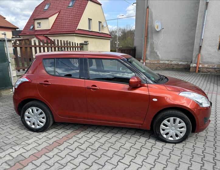 Suzuki Swift 2