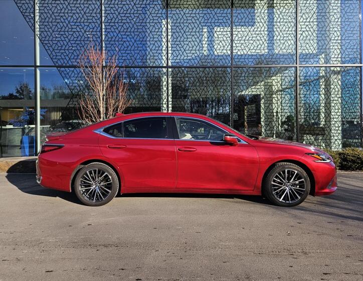 Lexus ES 300h 5