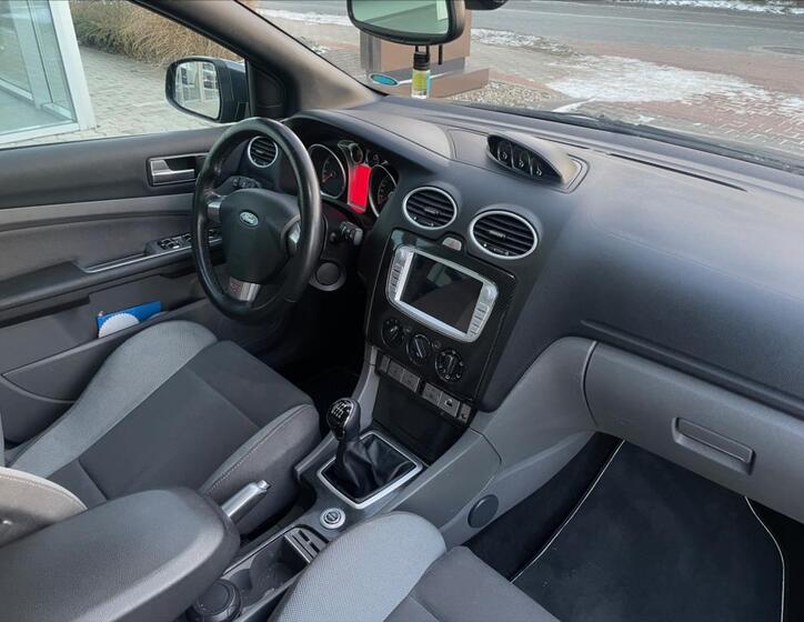 Ford Focus 10