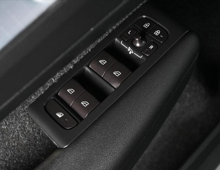 Volvo XC40 27