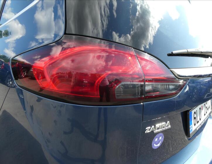 Opel Zafira 11